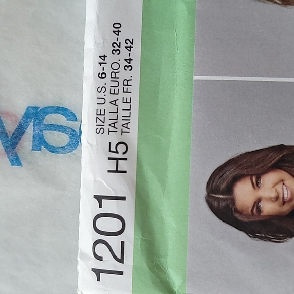 Simplicity Misses knit pull on skirts with length variations 1201 Uncut - Picture 2 of 6